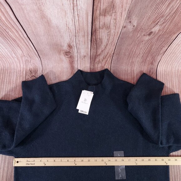 NWT Uniqlo Mens Size Large 3D Knit Souffle Yarn Mock Neck Sweater Navy Blue - Picture 11 of 12
